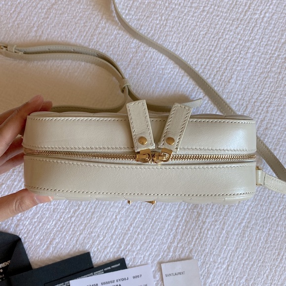 ✨SOLD✨YSL (Saint Laurent) Vicky Toy Small Quilted Lambskin Camera Bag - Picture 3 of 11